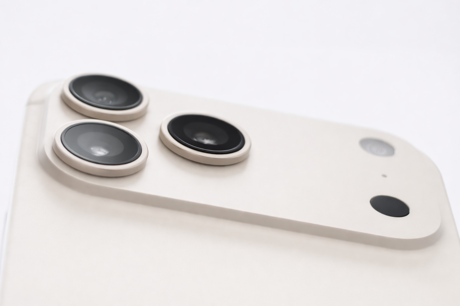 iphone camera close up with silver accents