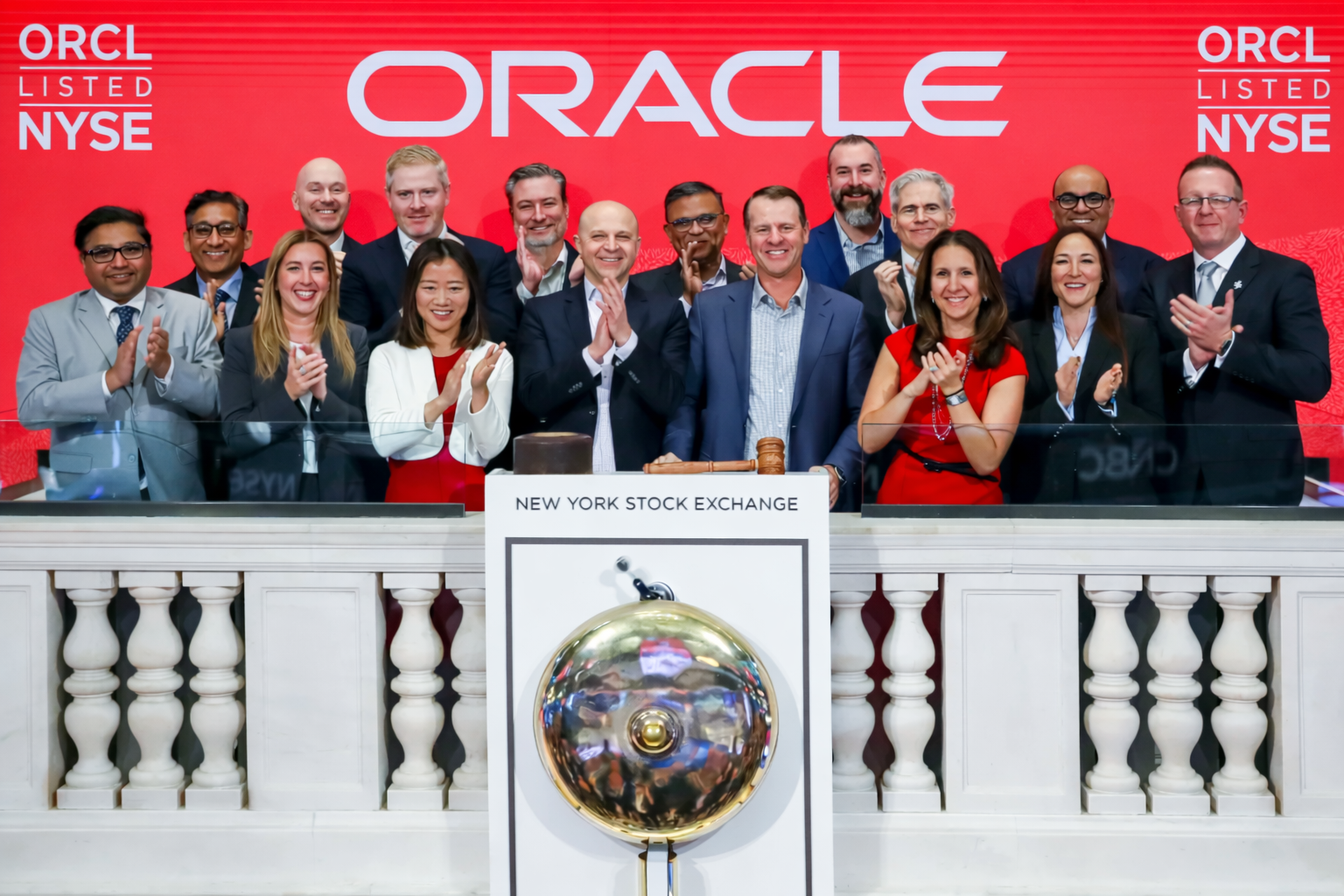 oracle executives at nyse listing ceremony